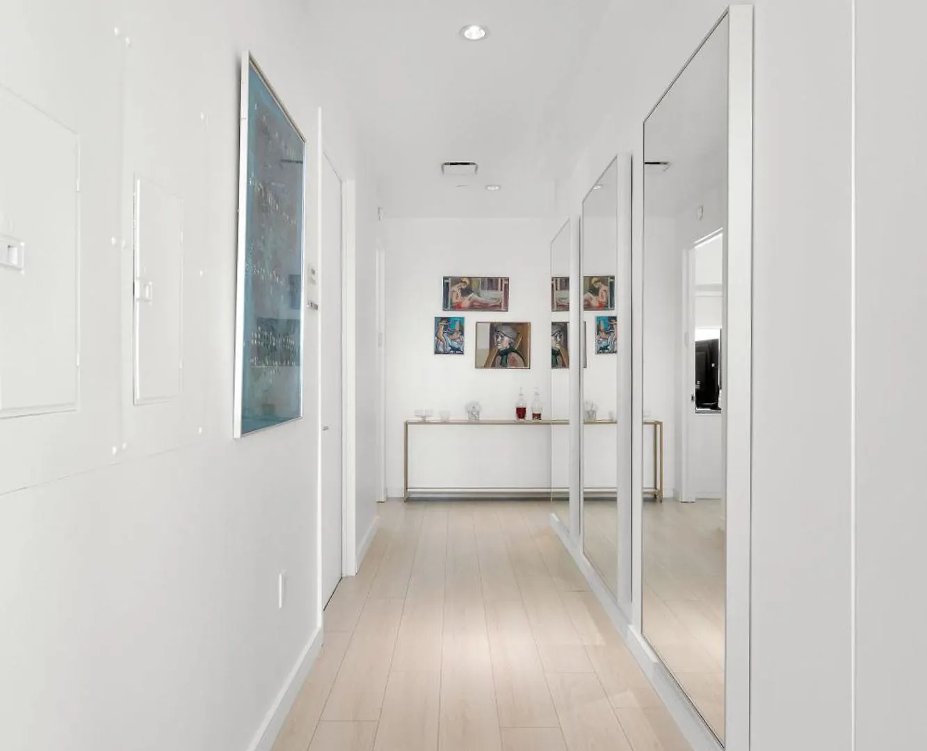 Corporate Or Luxury 4 Bedroom Penthouse Steps From Times Square Sleeps 8 New York Holiday home