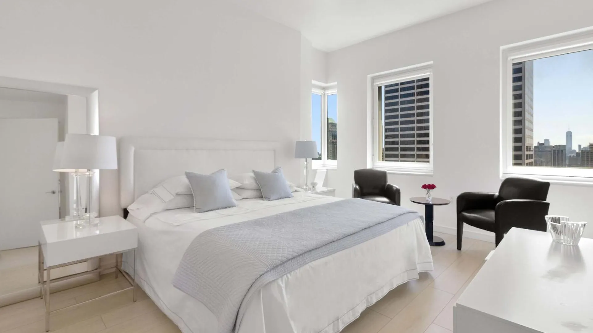 Corporate Or Luxury 4 Bedroom Penthouse Steps From Times Square Sleeps 8 New York Holiday home
